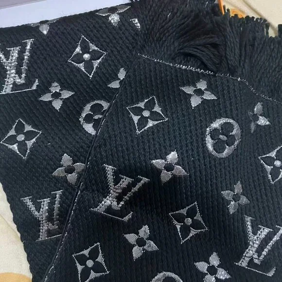 Louis Vuitton Monogram Logomania Black Scarf - Picture 4 of 7
